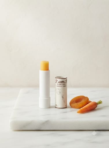 Balsamo Labbra  Con Olio di Fiori di Albicocco, olio di Mandorle e Carote
